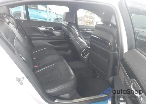 2019 BMW 750I xDrive z USA, uszkodzony, nr VIN WBA7F2C56KB239928